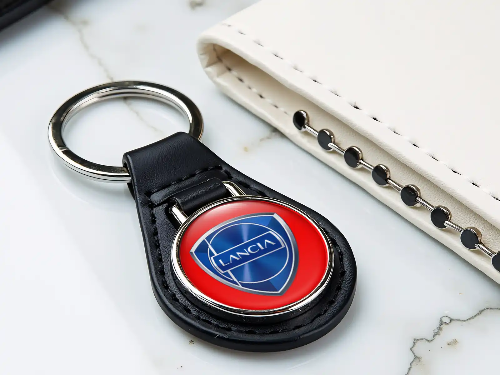Lancia Chaîne Cuir Moderne Solide Look Course
